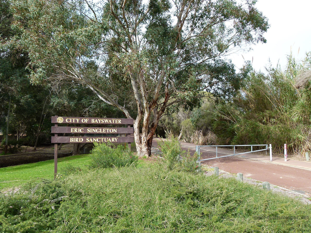 Entrance to the Eric Singleton Bird Sanctuary (Source: http://www.mingor.net/)